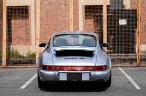 Porsche 911 Carrera RS 3.6 Touring 1992 года  (WW)
